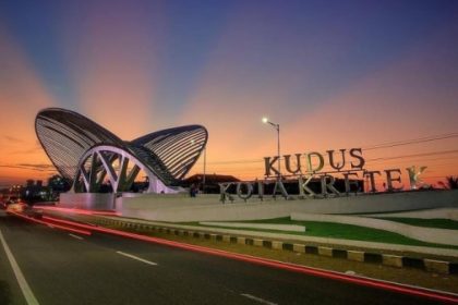 Gerbang Kudus Kota Kretek. Sumber foto: https://www.kuduskab.go.id/