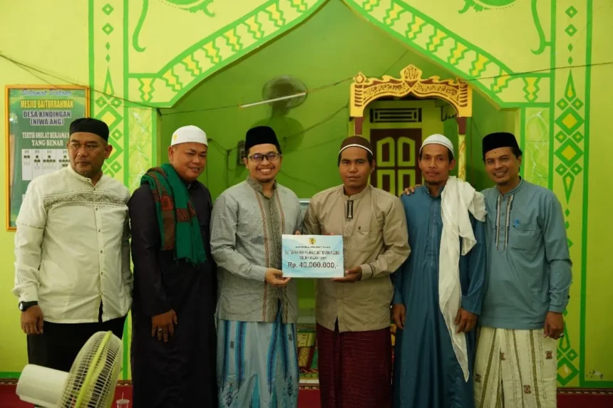 Keterangan: Bupati HST Kunjungi Desa Kindingan imbau Warga Tidak Bakar Lahan Sumber foto: hstkab.go.id