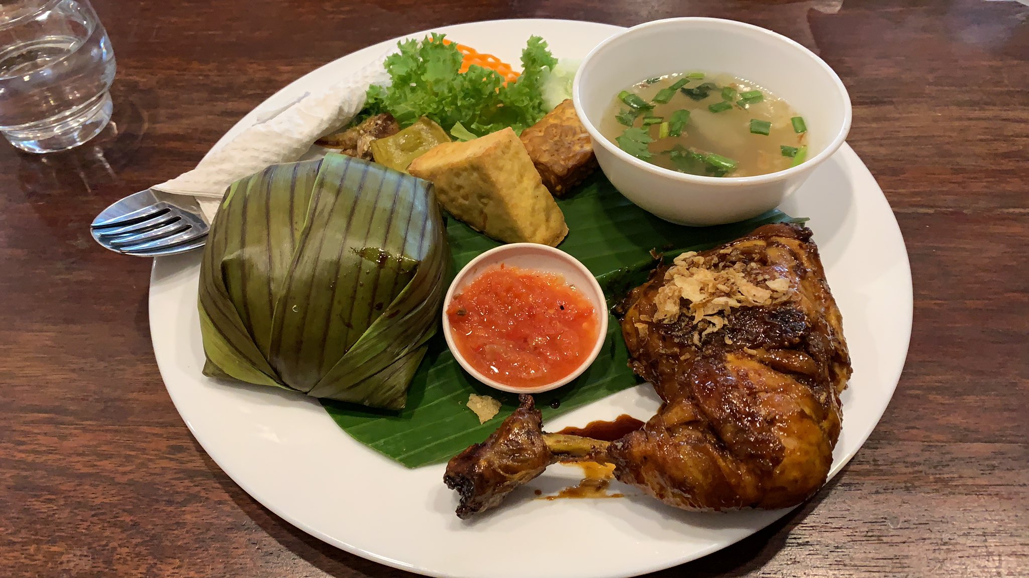 Nasi Timbel Khas Sunda, Sumber Foto: Twitter Miraeruns