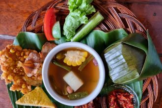 Nasi Timbel Khas Sunda, Sumber Foto: Twitter Sintamahalona