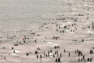 Ilustrasi Mandi Safar, Sumber Foto: istock