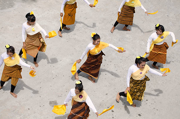 Ilustrasi Karnaval Budaya Maluku, Sumber Foto: istock