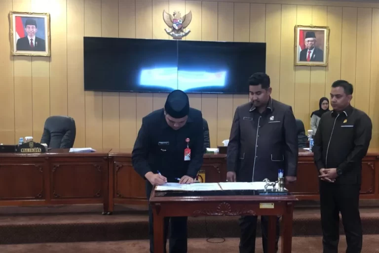 DPRD Banjarbaru Telah Sahkan Tiga Peraturan Daerah Sumber foto: dprd.banjarbarukota.go.id