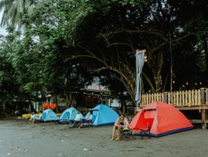 foto wisata pantai Hadakewa, sumber foto: sumber resmi Jadesta