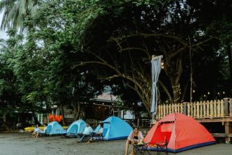foto wisata pantai Hadakewa, sumber foto: sumber resmi Jadesta