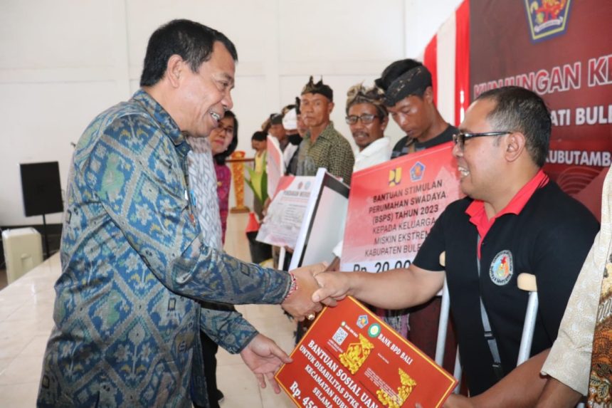 foto Pj Bupati Buleleng saat kunker, sumber foto: sumber resmi Buleleng