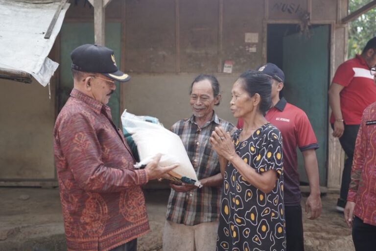 foto bupati karangasem, sumber foto: sumber resmi bali