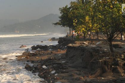 Ilustrasi abrasi pantai di Desa Budong-Budong, Kabupaten Mamuju Tengah Sumber Foto: Istimewa
