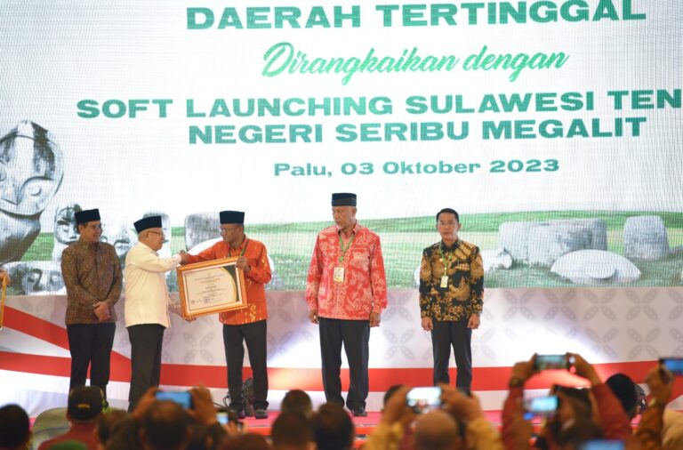 Gubernur Sulawesi Tengah, Rusdy Mastura menghadiri Rakornas Afirmasi Percepatan Pembangunan Daerah Tertingal dan Soft Launching Sulawesi Tengah sebagai Negeri Seribu Megalit, Selasa (3/10/2023). Sumber Foto: Istimewa