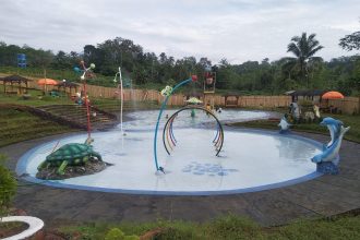 Wisata kolam renang BUM Desa Citra Mandiri, Desa Arjasa, Jember. Sumber foto: Istimewa.