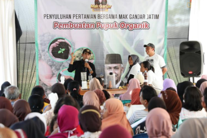 Penyuluhan pembuatan pupuk organik. Sumber foto: Istimewa.