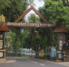 Gapura Desa Adat Kemiren. Sumber foto: Website Desa Kemiren.