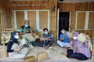 Eduwisata Kerajinan Bambu di Desa Gintangan. Sumber foto: Jadesta Kemenparekraf.
