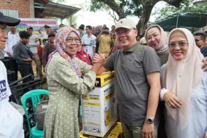 Genjot Produktivitas Pertanian, Gubernur Hibahkan Ribuan Alsintan. Sumber: pemprovbengkulu.go.id