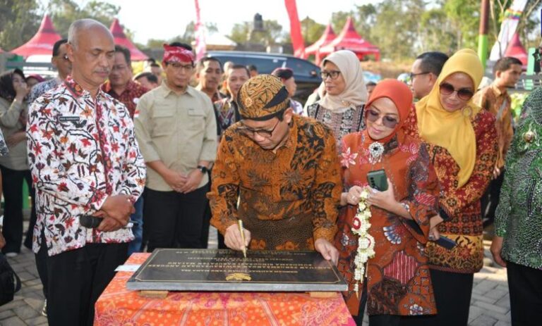 Peresmian Griya Anggrek Singosari. Sumber foto: Humas Kemendes.