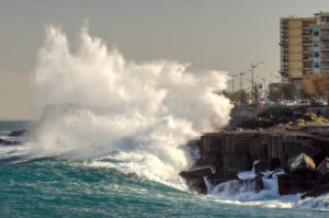 ilustrasi tsunami, sumber foto, Istok