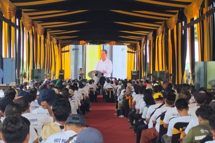 Bupati Jember Hendy Siswanto saat memberikan sambutan peresmian pabrik pupuk organik. Sumber foto: PPID Jember.
