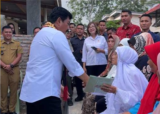 Masyarakat Desa Kunjir Dapatkan Sertifikat Gratis. Sumber: www.atrbpn.go.id