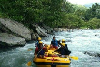 Wisata arung jeram yang ada di Desa Tinukari Sumber Foto: Istimewa