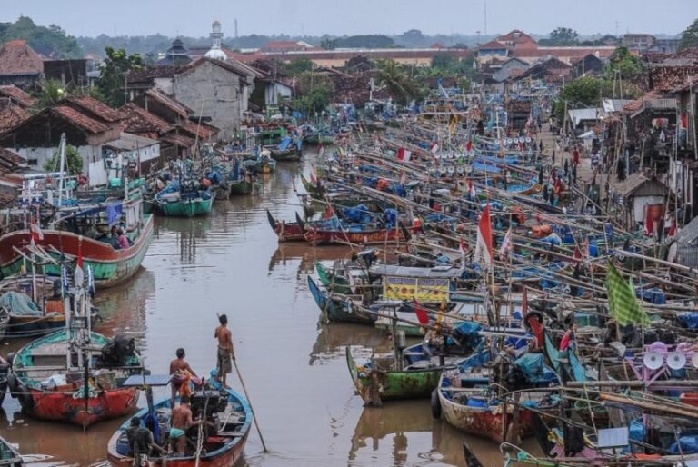 keterangan foto, foto nelayan desa bahari, sumber foto: pesona travel