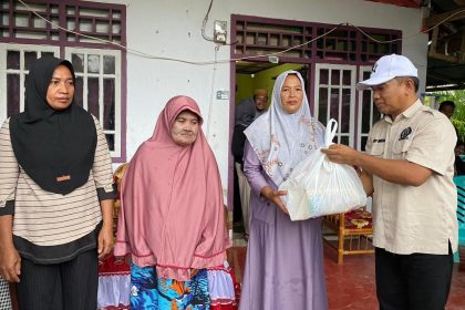 foto: pembagian sembako, sumber foto: Istimewa