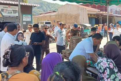 TPID Sibolga gelar pasar murah untuk cegah atasi inflasi. Sumber foto: posmetromedan.com