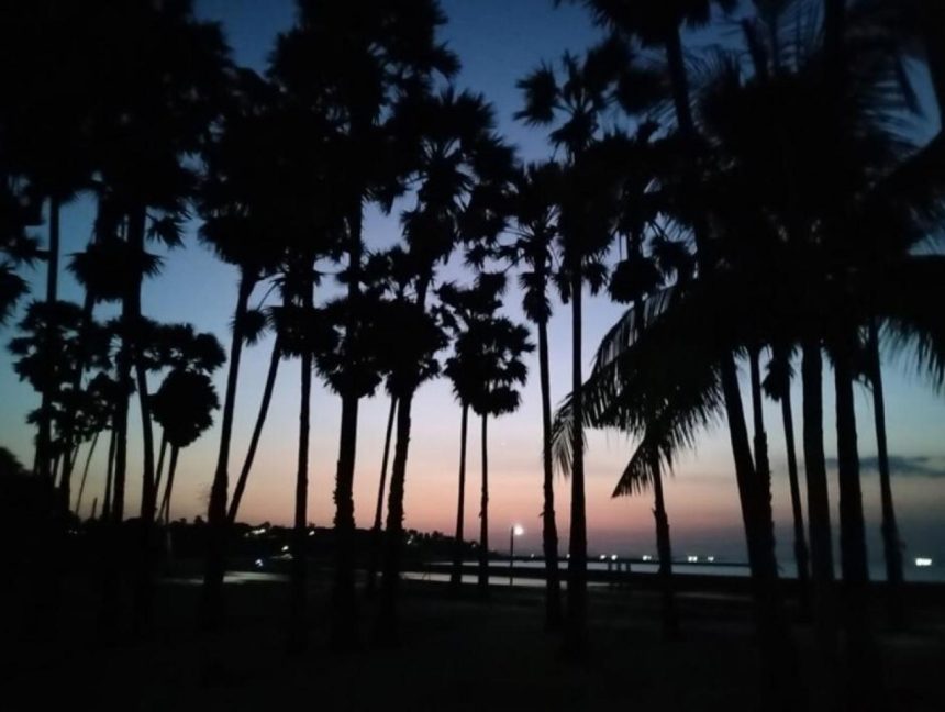 Keindahan Desa Wisata Lasiana saat matahari terbenam tiba. Sumber foto : Dok. Kemenparekraf.