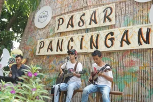 Pasar Pancingan, tempat menikmati makanan lokal ditengah hutan Bilebante. Sumber Foto. Dok: Pengelola