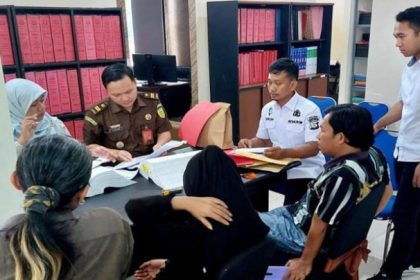 Suasana di Ruang kerja Seksi Kasubsi Pidsus Muhammad Sultoni. Sumber Foto : radarbangsa.co.id