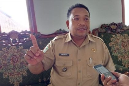 : Kepala Desa Kandangan, Jumanang. Sumber Foto : radarbangsa.co.id