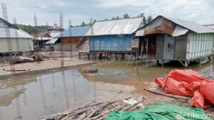 Keterangan foto: Banjir rob di Desa Waduruka, Bima. Sumber foto: Istimewa