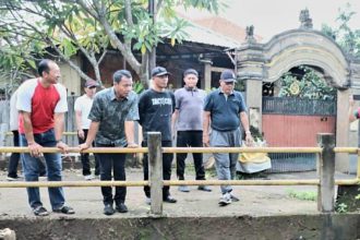 Keterangan foto : Banjir besar yang menghantam Desa Kalibukbuk Sumber foto : istimewa