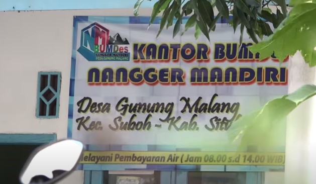 Berada Di Kabupaten ‘Kering’, Desa Gunung Malang Berhasil Kembangkan Sumber Air Bersih Kantor BUM Desa Nangger Mandiri, Desa Gunung Malang, Kecamatan Suboh, Kabupaten Situbondo. Sumber foto: Istimewa
