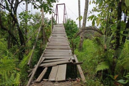 Kondisi Jembatan Nala di Desa Waemasing, Kecamatan Waesama, Kabupaten Buru Selatan, Sumber foto: Dok. Tribun Ambon