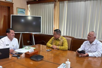Bupati Dairi Eddy Keleng Ate Berutu audensi ke Dirjen Tanaman Pangan Kementan RI Suwandi dan Staf Khusus Kementan Hasil Sembiring. Sumber foto: dairi.wahananews.co