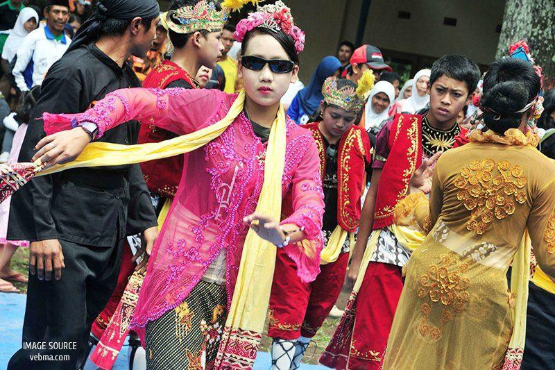 Menganal Tari Sintren Khas Pesisir Utara Jawa