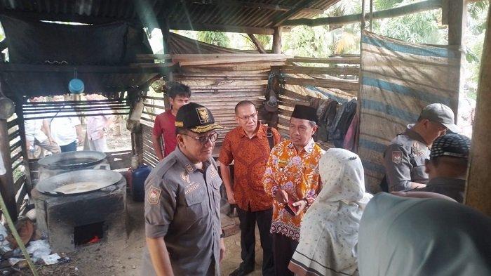 Bappelitbangda Pasaman Barat bersama Balitbang Provinsi Sumatera Barat (Sumbar) saat berkunjung ke Kabupaten Mukomuko, Provinsi Bengkulu. Sumber foto: padang.tribunnews.com