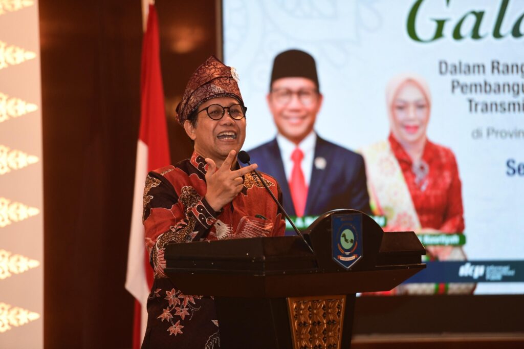 Abdul Halim Iskandar (Mendes PDTT) saat menghadiri Gala Dinner di Rumah Jabatan Gubernur Provinsi Bangka Belitung. Sumber foto: Humas Kemendes PDTT.