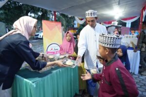 Antusias masyarakat dalam kegiatan Safari Ramadhan BUMN. Sumber foto: news.detik.com