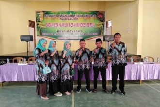 Pengurus BUM Desa Seroja. Sumber foto: Instagram @tania_mayangsari