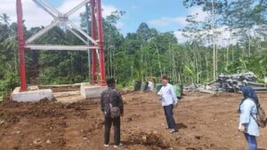 Lokasi jembatan gantung di Desa Bulusari Kecamatan Kalipuro akan memberi dampak ekonomi bagi masyarakat setempat. Foto: Muh Hujaini/Ngopibareng.id