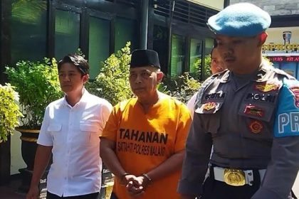 Eks Kades Suhardi saat dibekuk Polres Malang. Foto : Jatim.inews.id