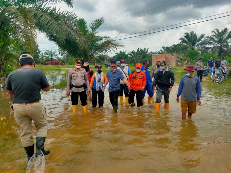 Kondisi banjir yang menggenangi dua desa di PPU.