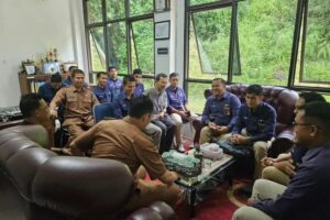 PLN Solok melakukan audiensi bersama Jajaran Kecamatan Silungkang untuk melakukan peningkatan kualitas layanan kelistrikan terbaik. Sumber foto: www.harianhaluan.com