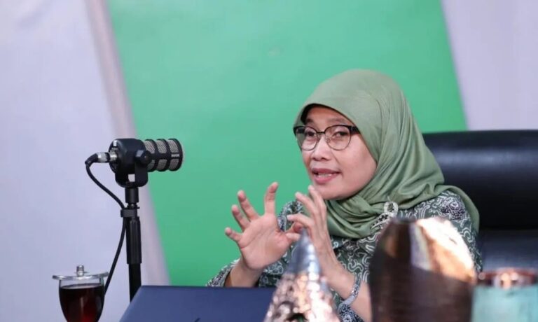 Direktur Jenderal (Dirjen) Pengembangan Ekonomi dan Investasi Desa, Daerah Tertinggal dan Transmigrasi (PEI) Kemendes PDTT, Harlina Sulistyorini. Sumber foto; Humas Kemendes PDTT.