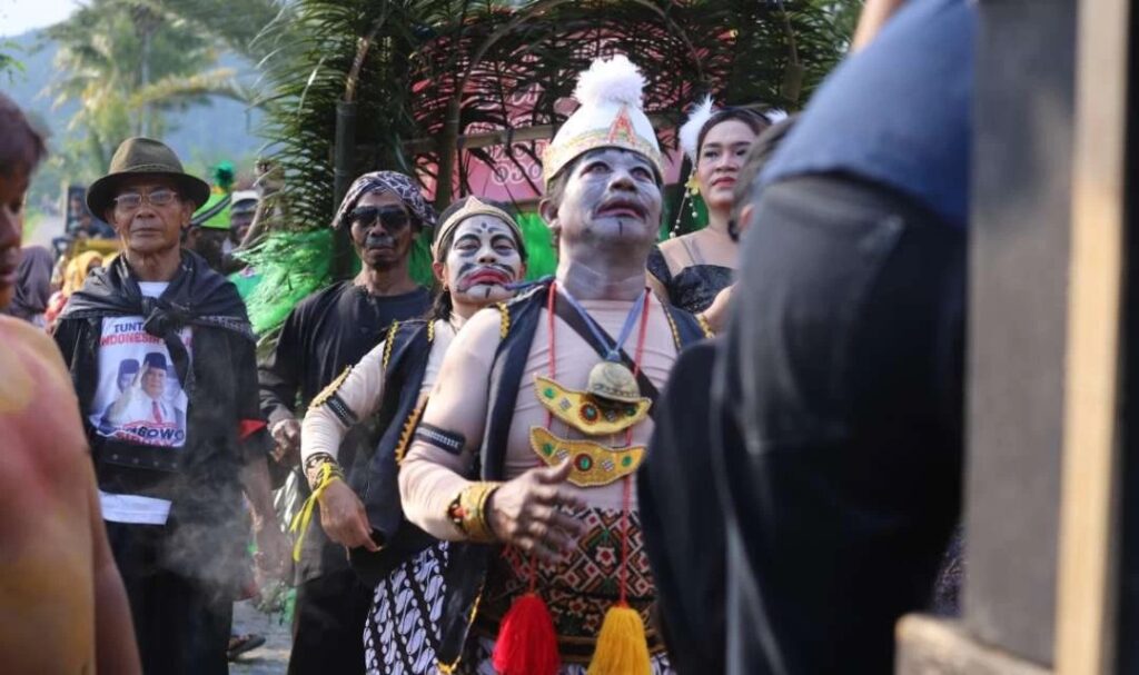 Gelaran Bersih Desa menandai diresmikannya Balai Kesenian di Desa Jurug, Kecamatan Soko oleh Bupati Ponorogo, Sugiri Sancoko. Foto : dok. Kominfo ponorogo