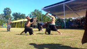 Tradisi Paresean, tradisi khas Suku Sasak di Lombok. Sumber Foto: Dok. Kodam IX/Udayana