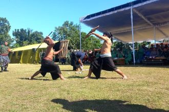 Tradisi Paresean, tradisi khas Suku Sasak di Lombok. Sumber Foto: Dok. Kodam IX/Udayana