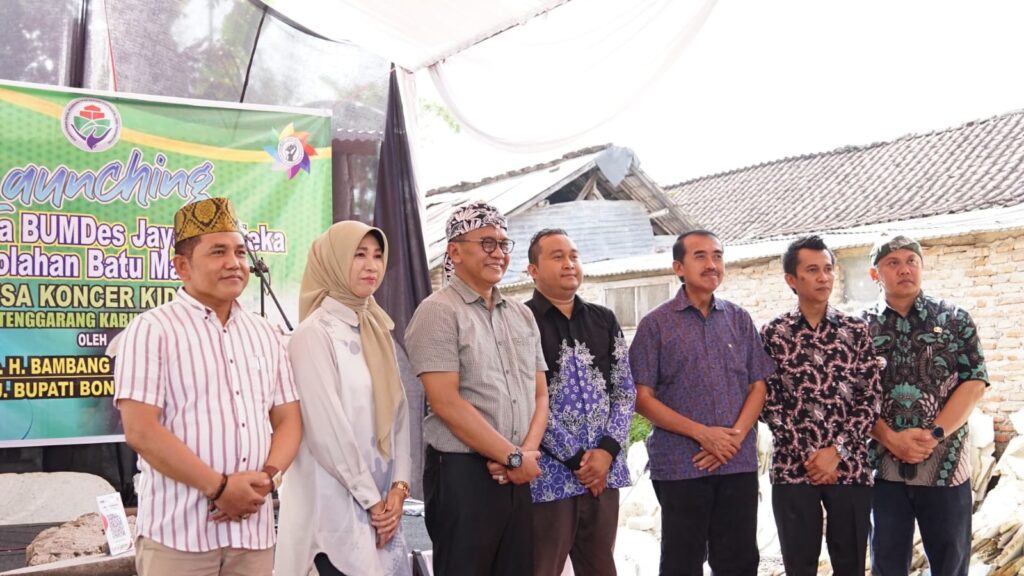 Pj Bupati Bondowoso saat meresmikan Launching BUM Desa Jaya Merdeka. Sumber: Website Pemkab Bondowoso