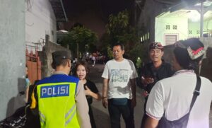 Perangkat Desa Tegal Kertha, Kecamatan Denpasar Barat, Kota Denpasar, kembali menggelar pendataan penduduk non permanen menyasar dusun Graha Santhi. Sumber Foto: barometerbali